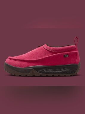 NWOB Nike ACG Izy Men’s Size 12.5 Suede Rush Pink. FV4317 600.